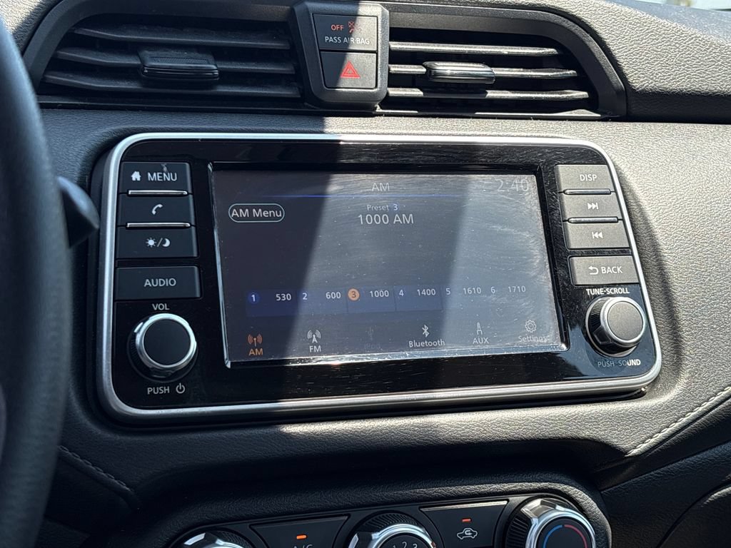 Used 2025 Nissan Versa S FWD image 18