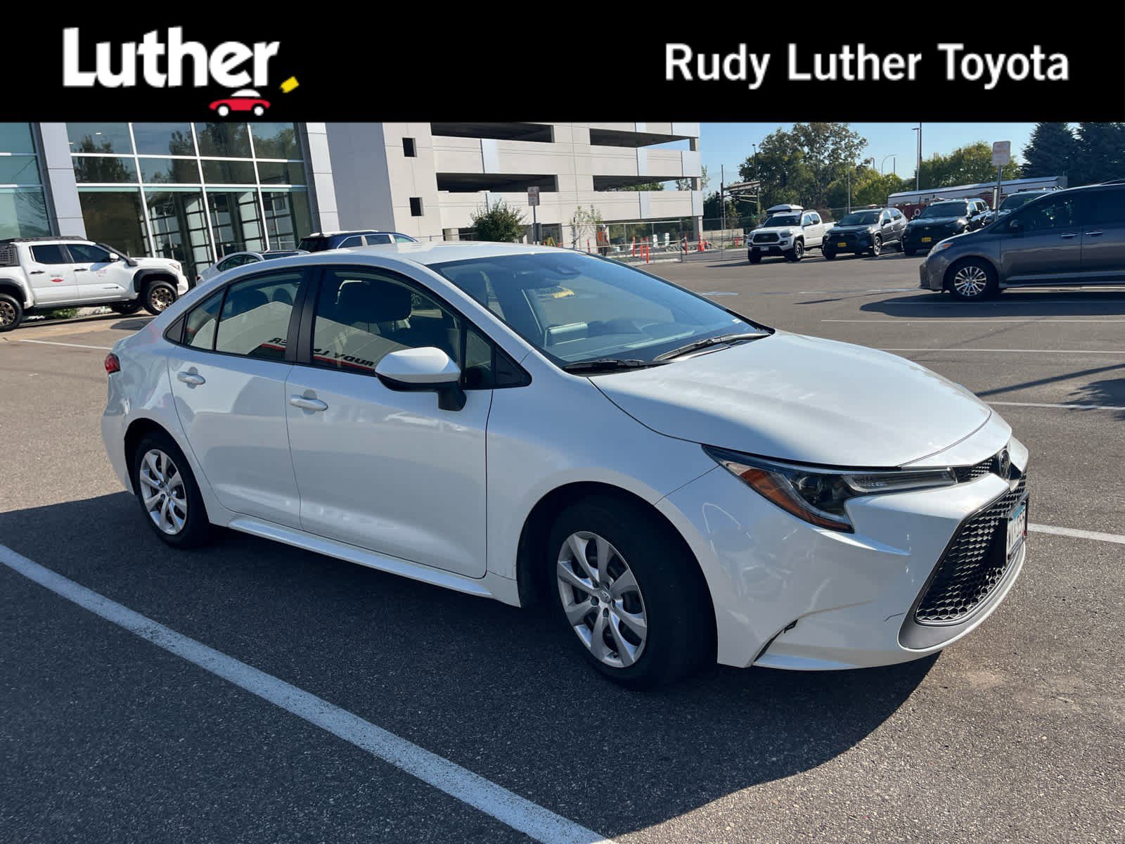 Certified 2021 Toyota Corolla LE image 1