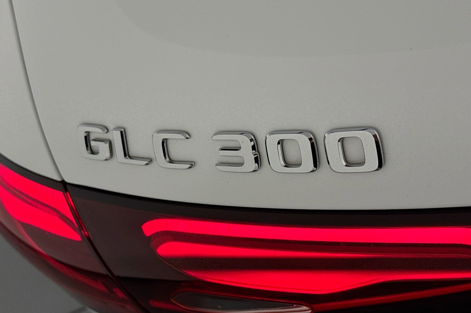 Certified 2024 Mercedes-Benz GLC 300 image 9