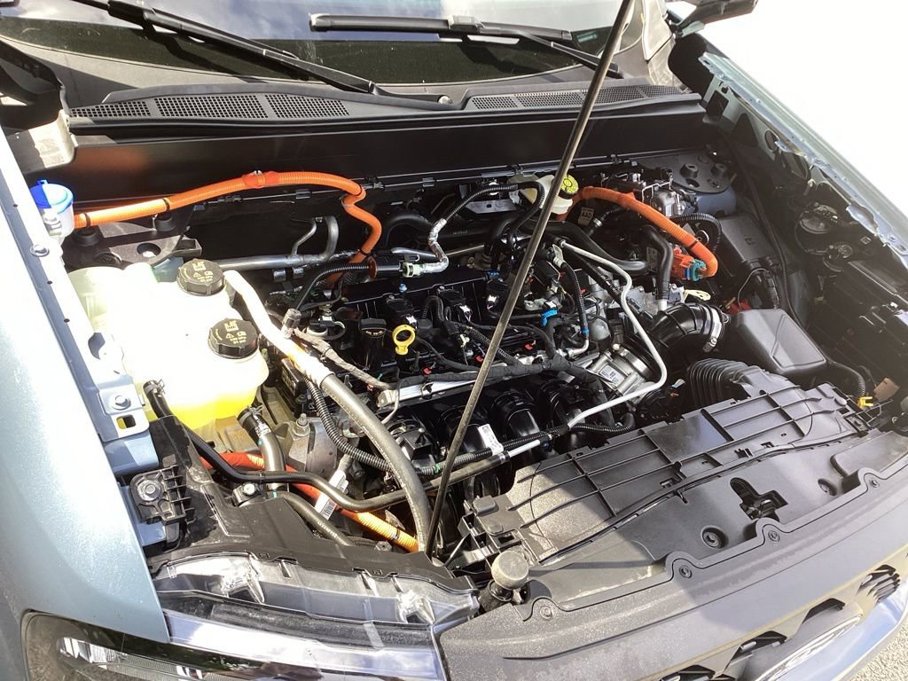 Used 2025 Ford Maverick XLT w/ XLT Luxury Package FWD image 18