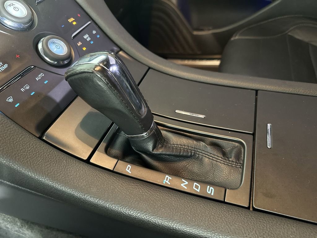 Used 2016 Ford Taurus SHO image 17