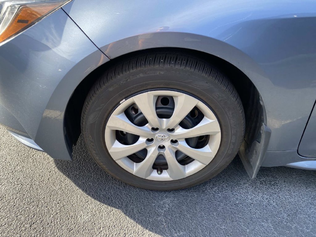 Certified 2025 Toyota Corolla LE FWD image 4