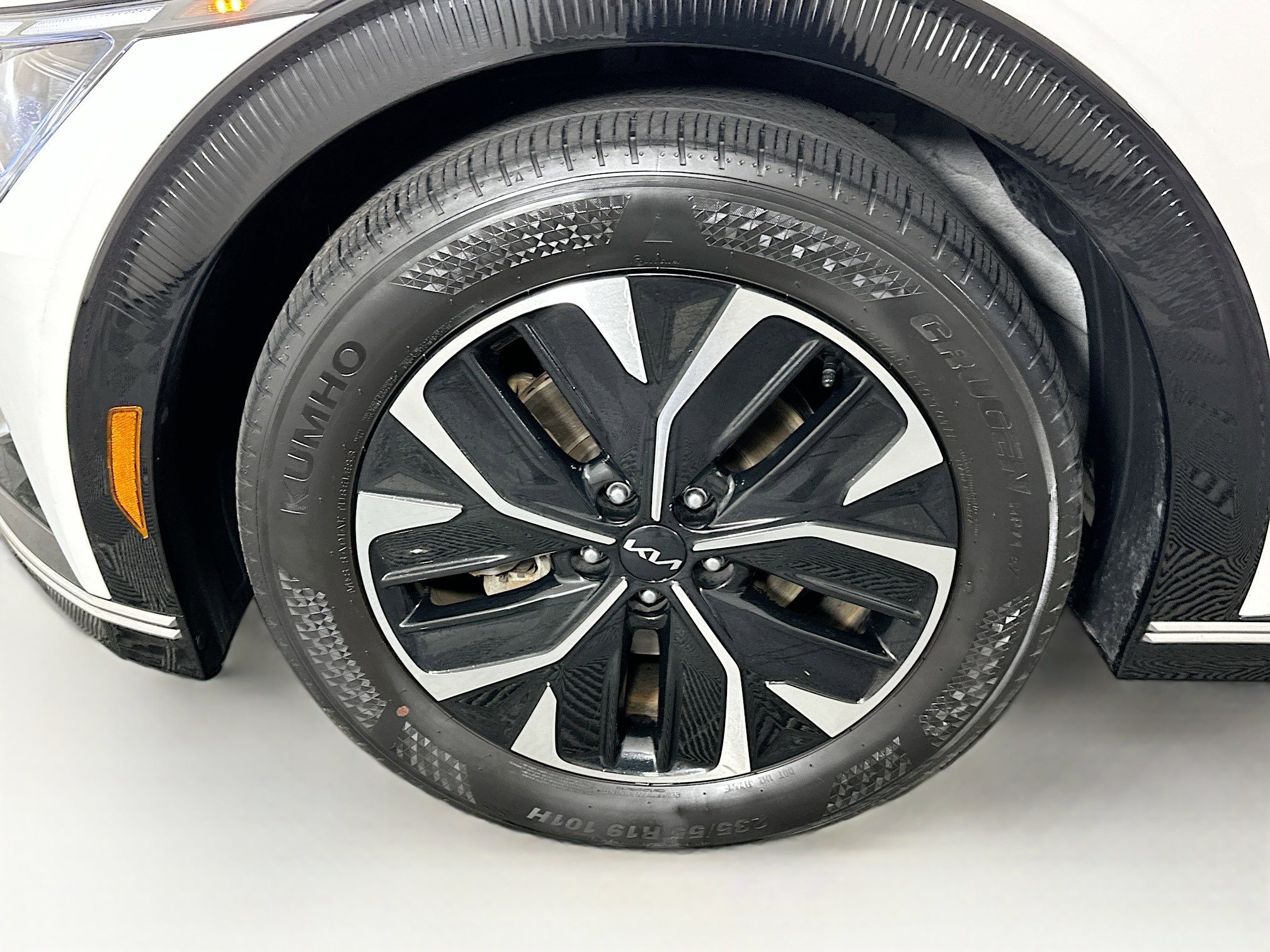 Used 2023 Kia EV6 Wind image 11