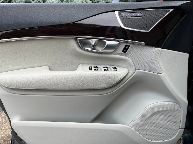 Used 2019 Volvo XC90 T6 Momentum w/ Protection Package Premier image 6