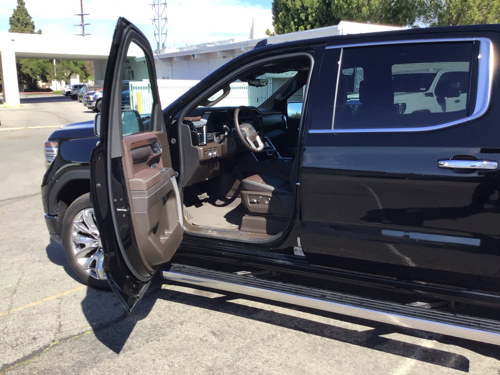 Used 2026 GMC Sierra 1500 Denali w/ Denali Reserve Package image 5