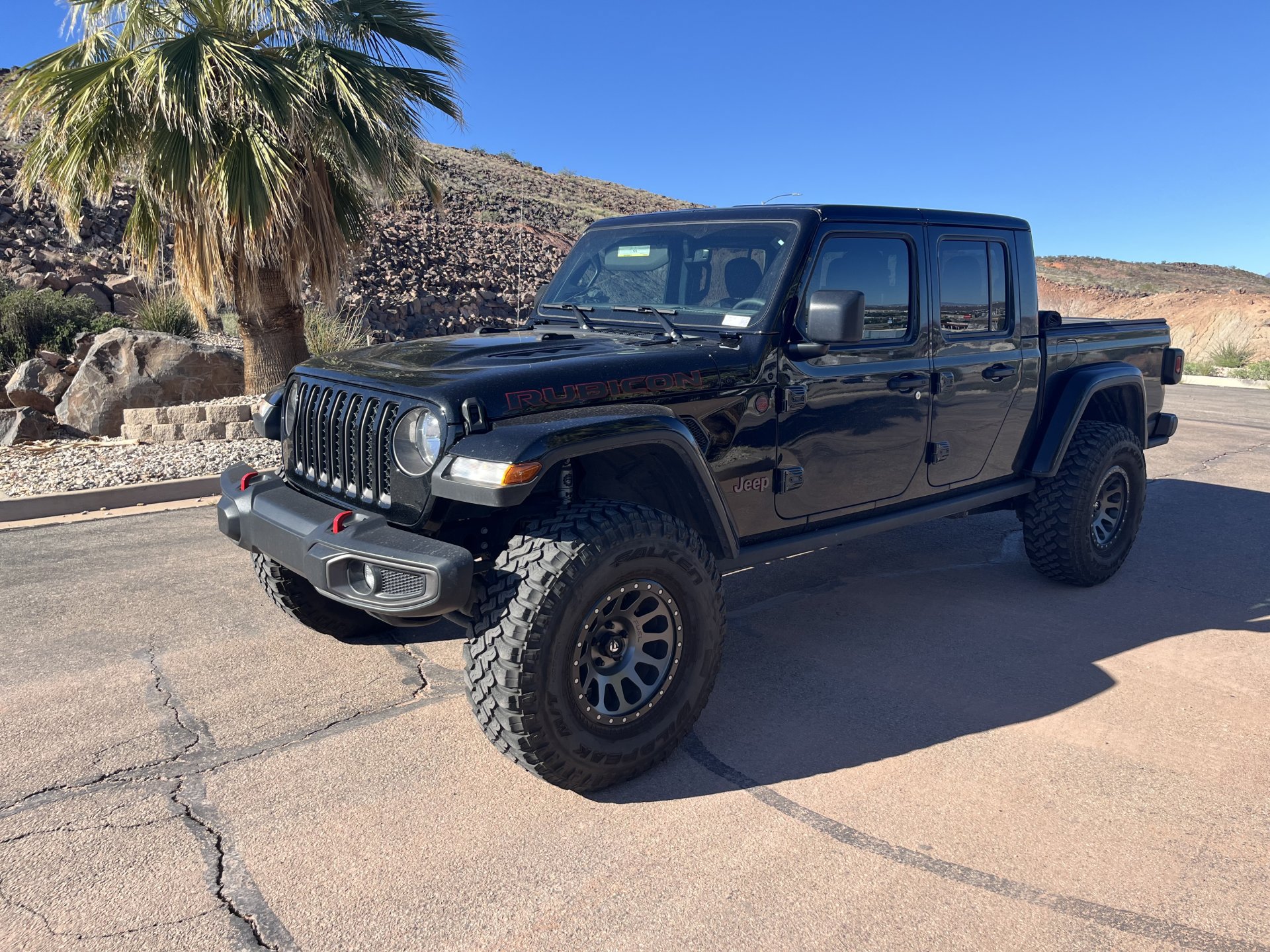 Used 2023 Jeep Gladiator Rubicon w/ Trailer Tow Package AWD/4WD image 9