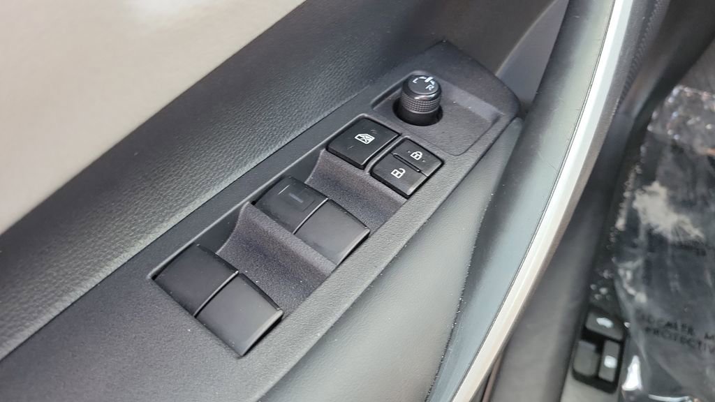 Used 2024 Toyota Corolla SE image 32