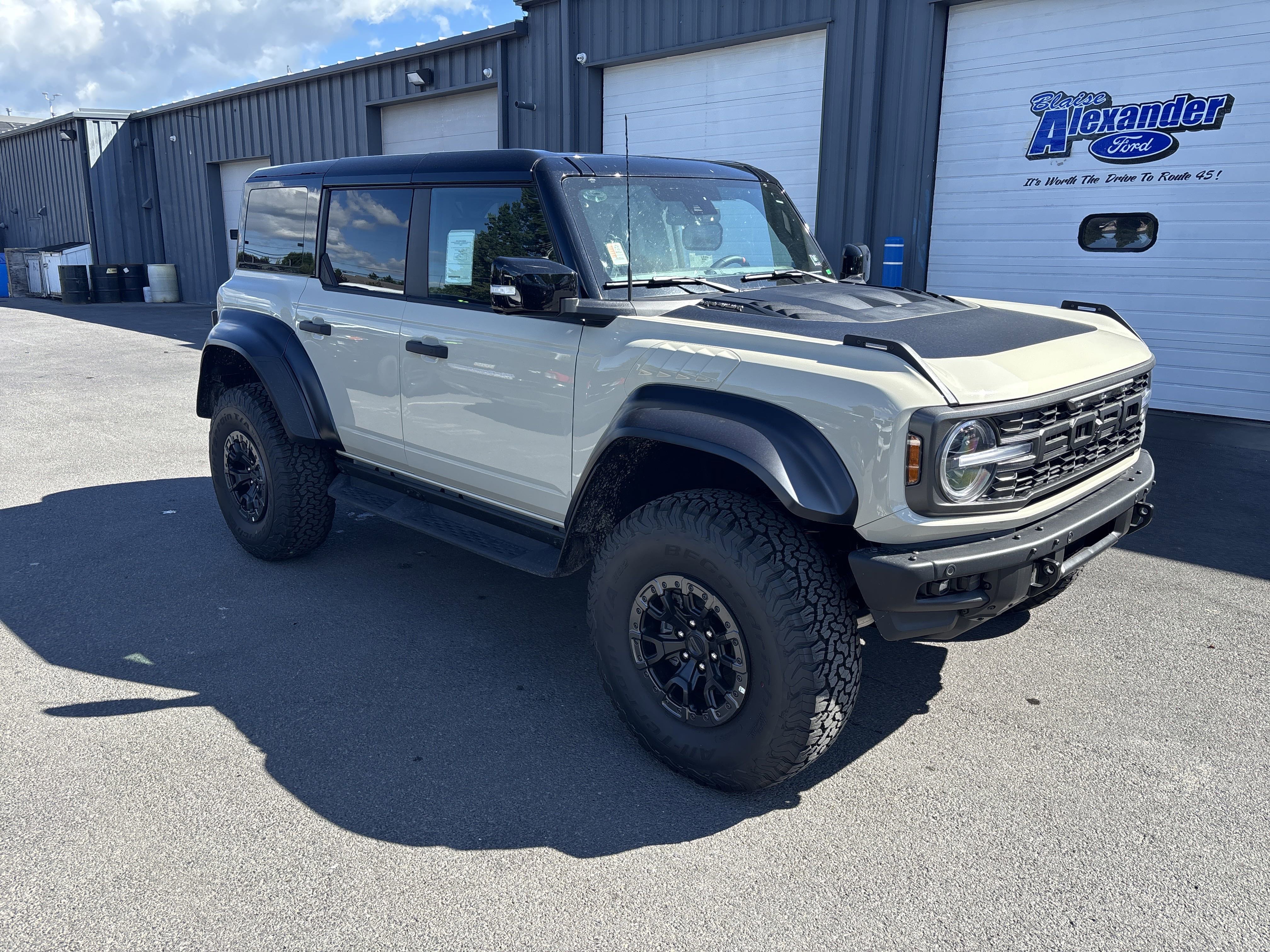 New 2025 Ford Bronco Raptor video 1