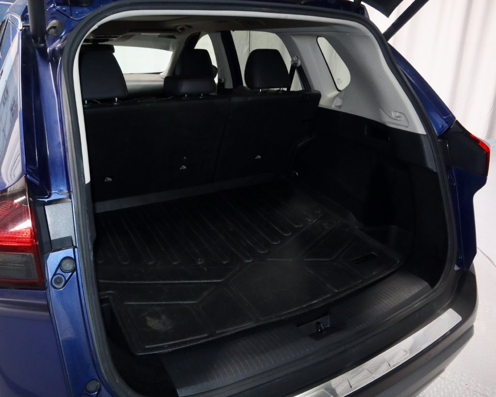 Used 2021 Nissan Rogue SL w/ Premium Package AWD/4WD image 13