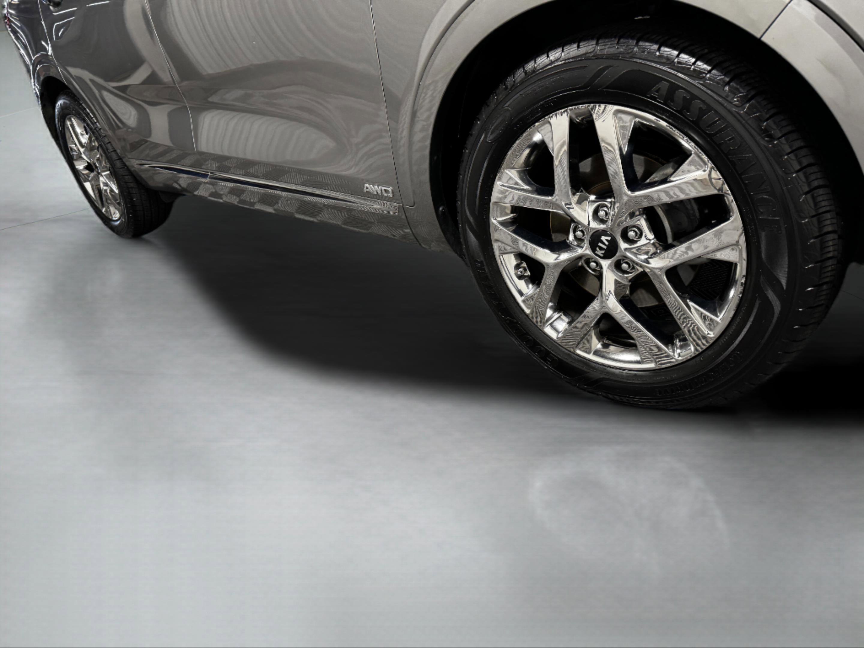 Used 2019 Kia Sorento SX image 48