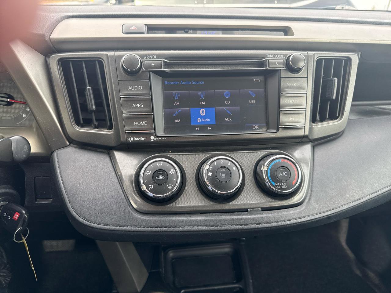 Used 2014 Toyota RAV4 LE image 20