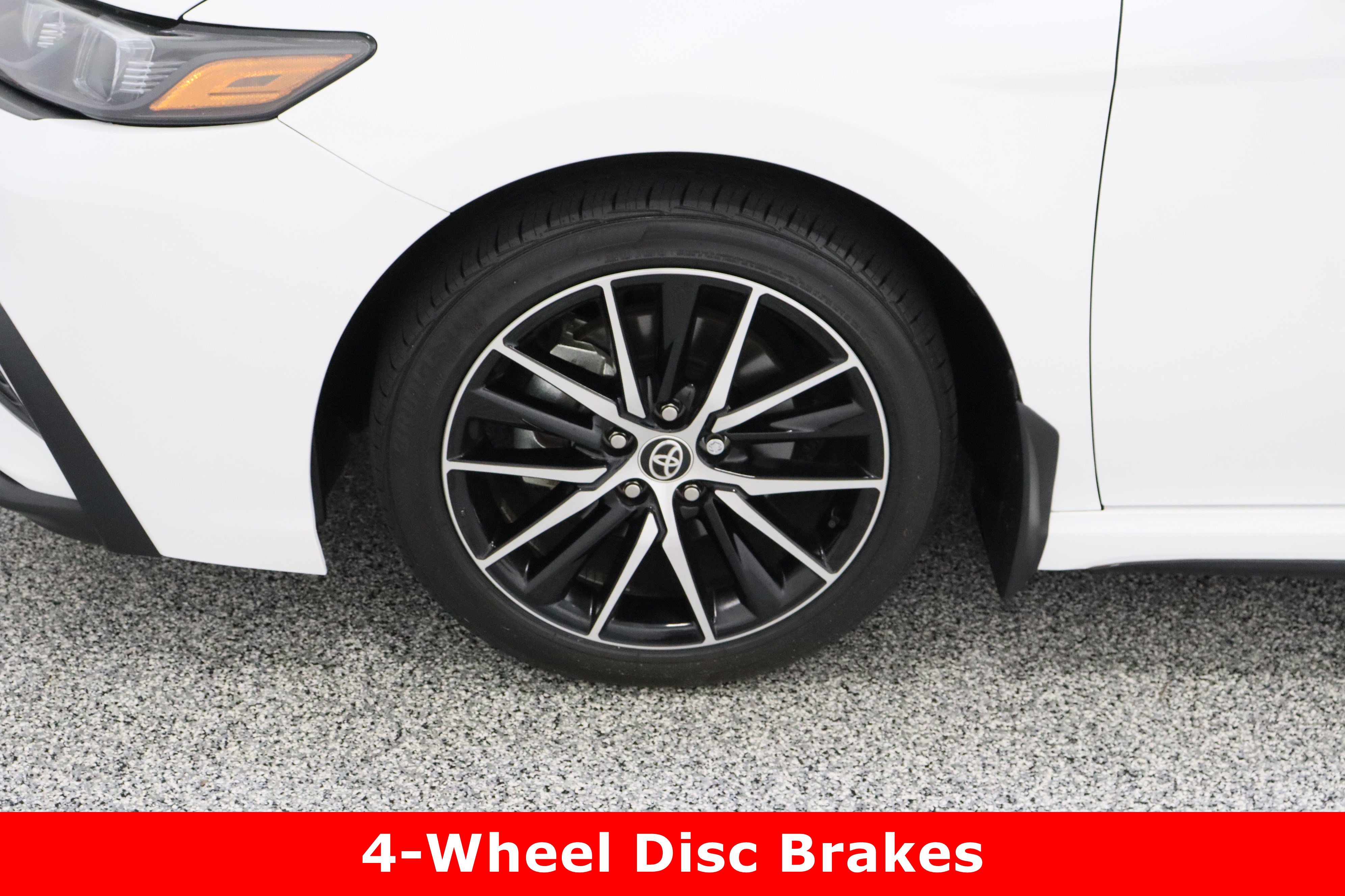 Used 2024 Toyota Camry SE image 11