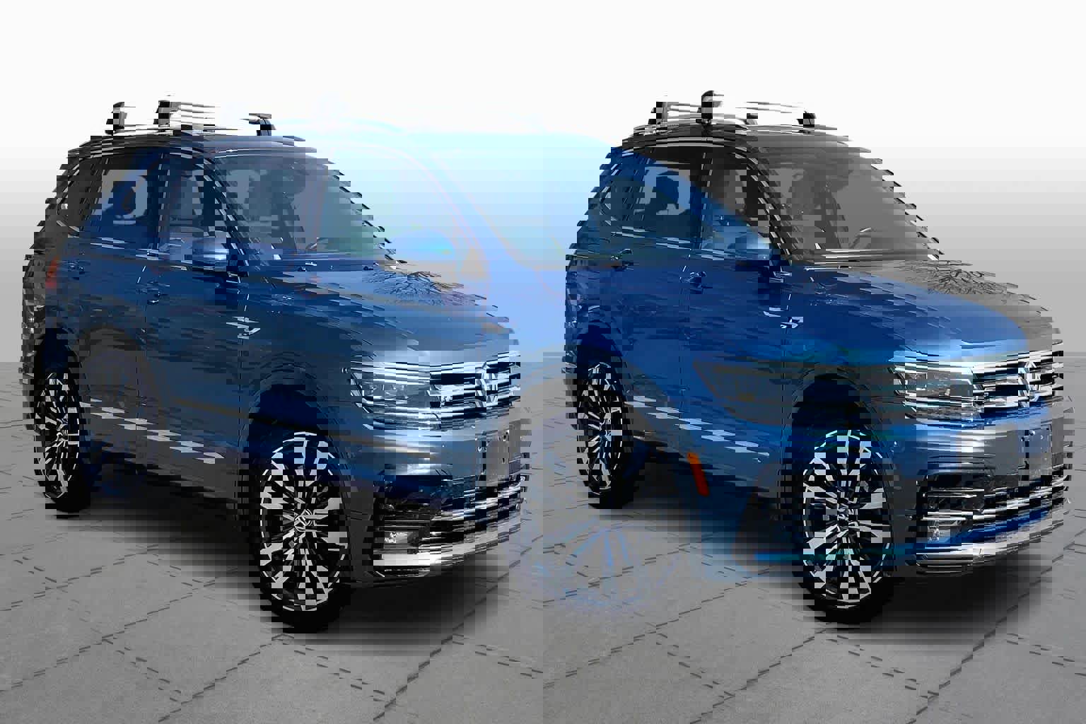 Used 2020 Volkswagen Tiguan SEL Premium R-Line w/ 3rd Row Seat Package image 3