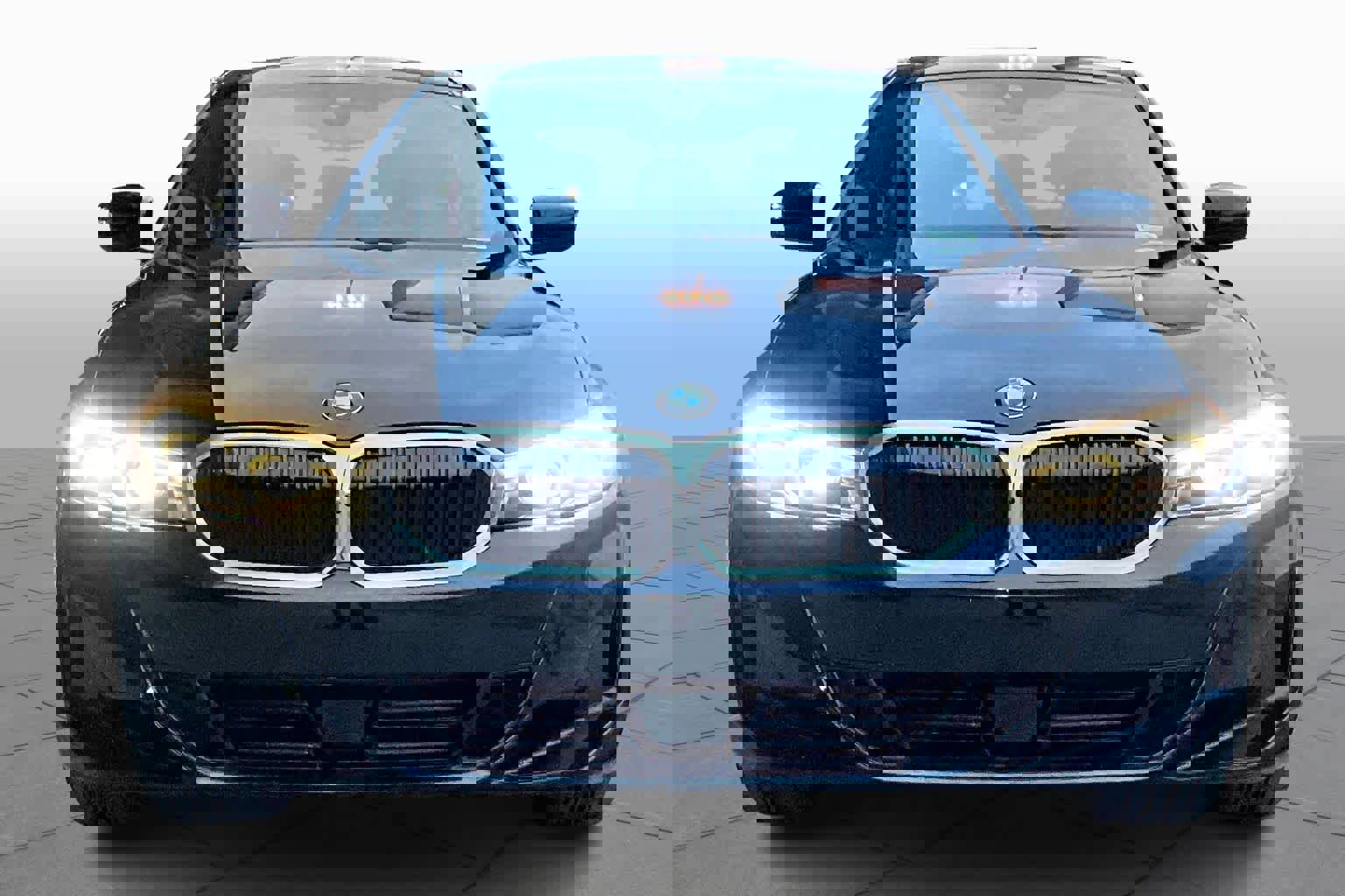 Certified 2025 BMW 330i Sedan image 3