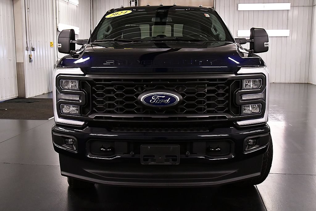 Used 2024 Ford F350 XLT w/ XLT Premium Package AWD/4WD image 2