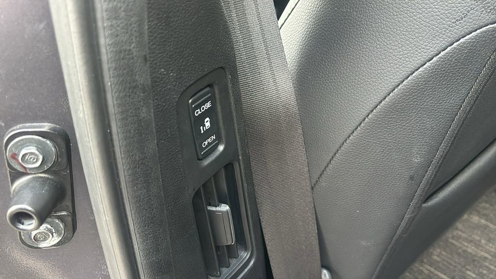 Certified 2024 Honda Odyssey Touring image 32