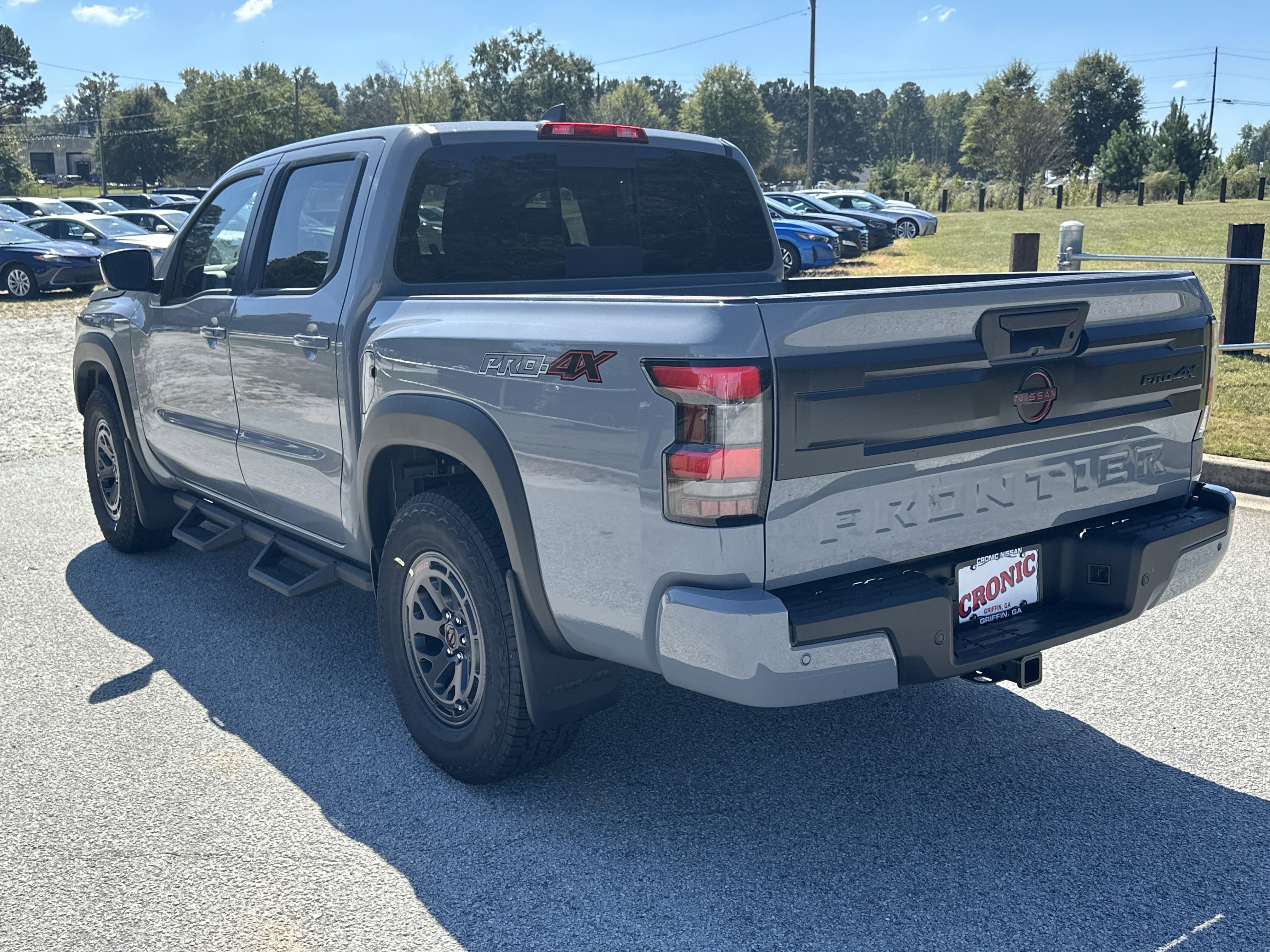 New 2026 Nissan Frontier PRO-4X w/ Pro-4x Convenience Package image 7