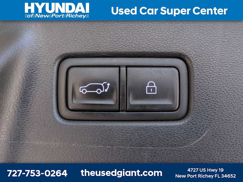 Used 2026 Hyundai Santa Fe SE FWD image 13