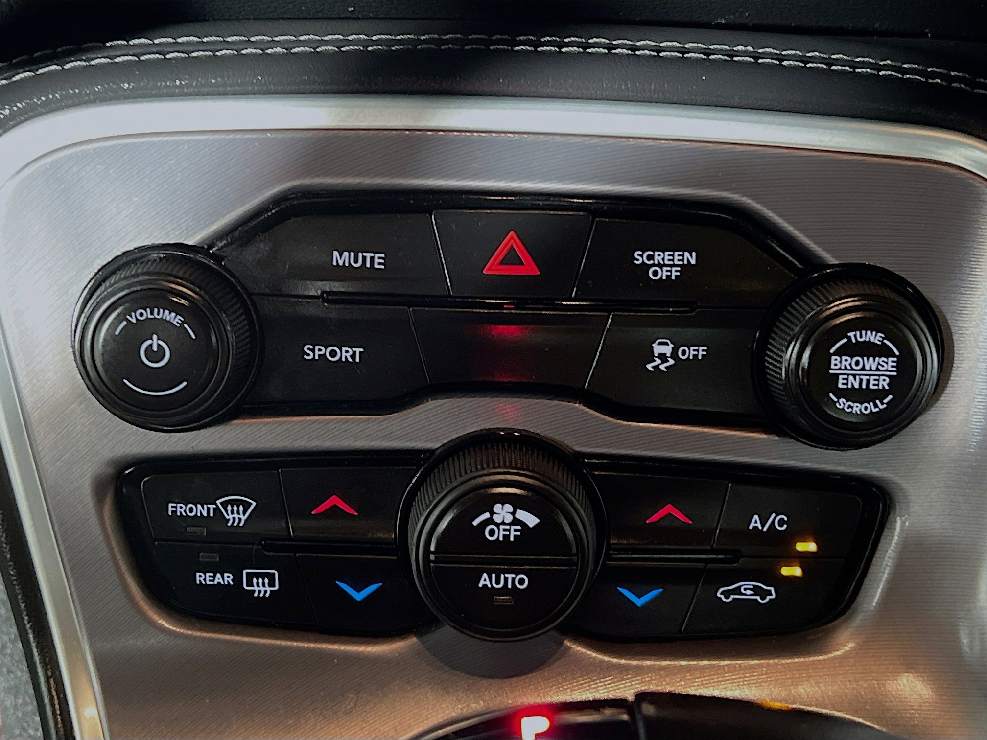 Used 2019 Dodge Challenger SXT image 26