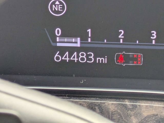 Used 2022 Cadillac Escalade Premium Luxury w/ LPO, Illumination Package image 35