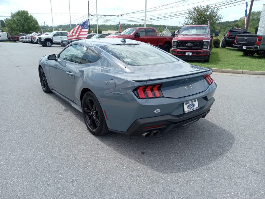 Used 2024 Ford Mustang GT RWD image 5