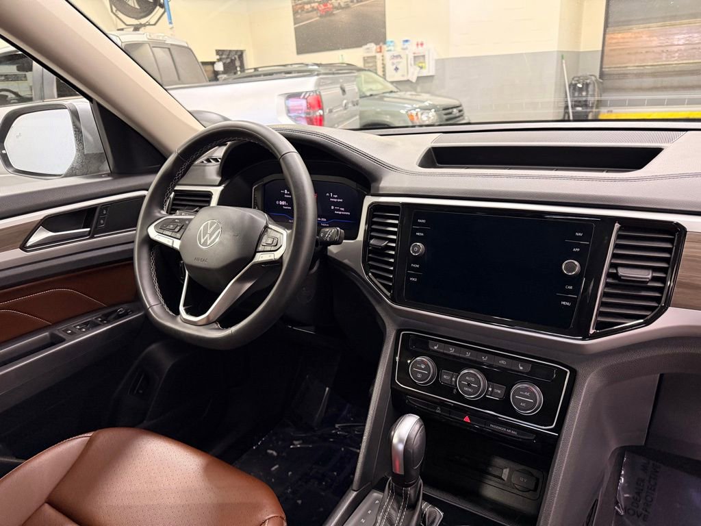 Used 2021 Volkswagen Atlas SEL image 32