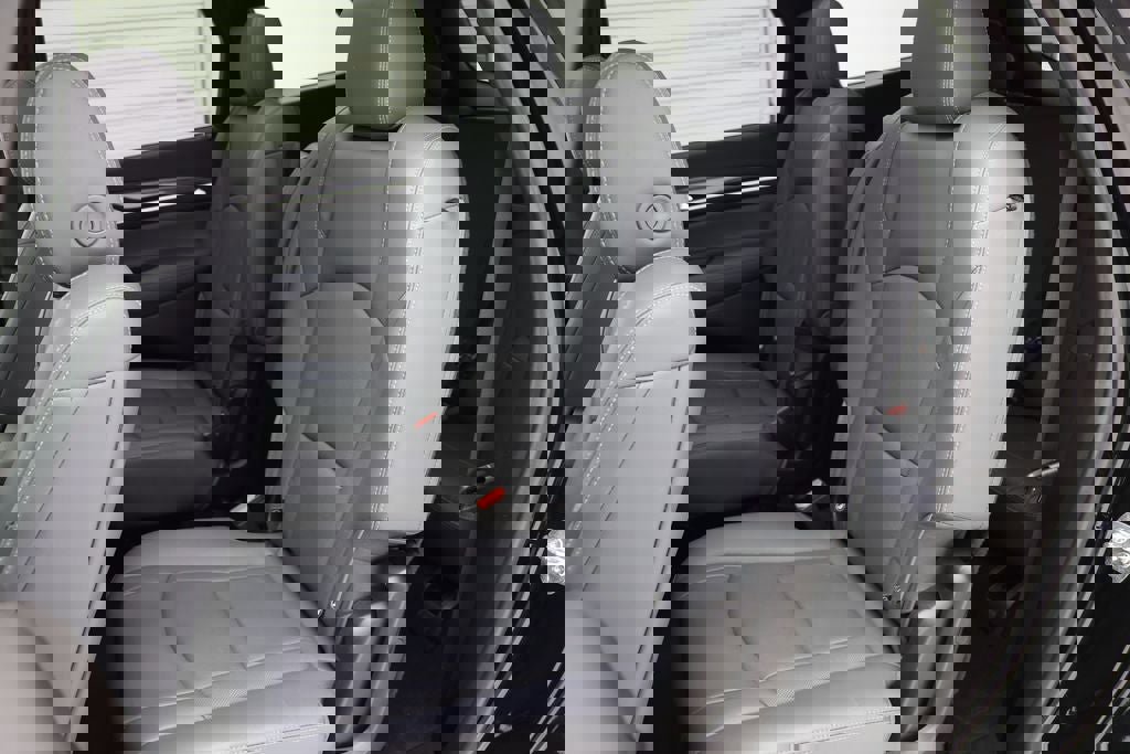 Used 2023 Buick Enclave Essence w/ Experience Buick Package image 12