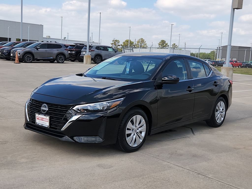 Used 2025 Nissan Sentra S FWD image 3