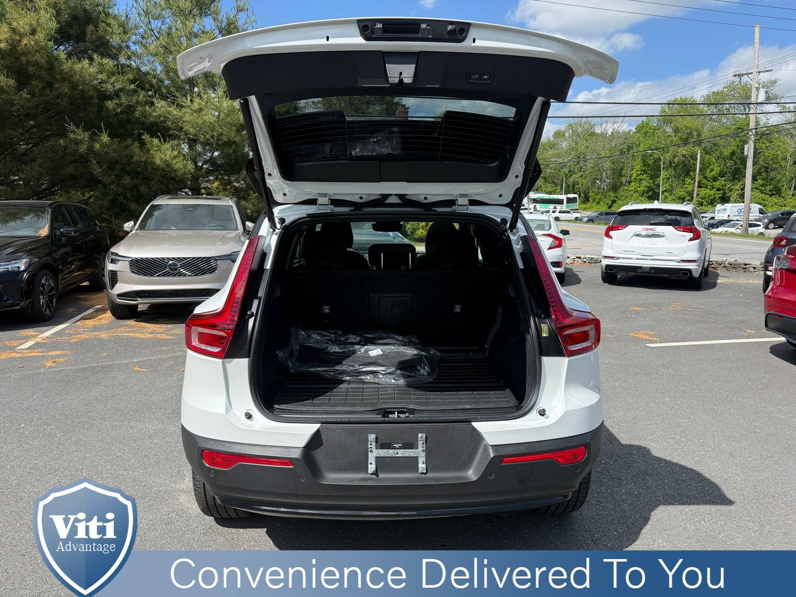 Used 2023 Volvo XC40 Recharge Ultimate w/ Protection Package Premier AWD/4WD image 23