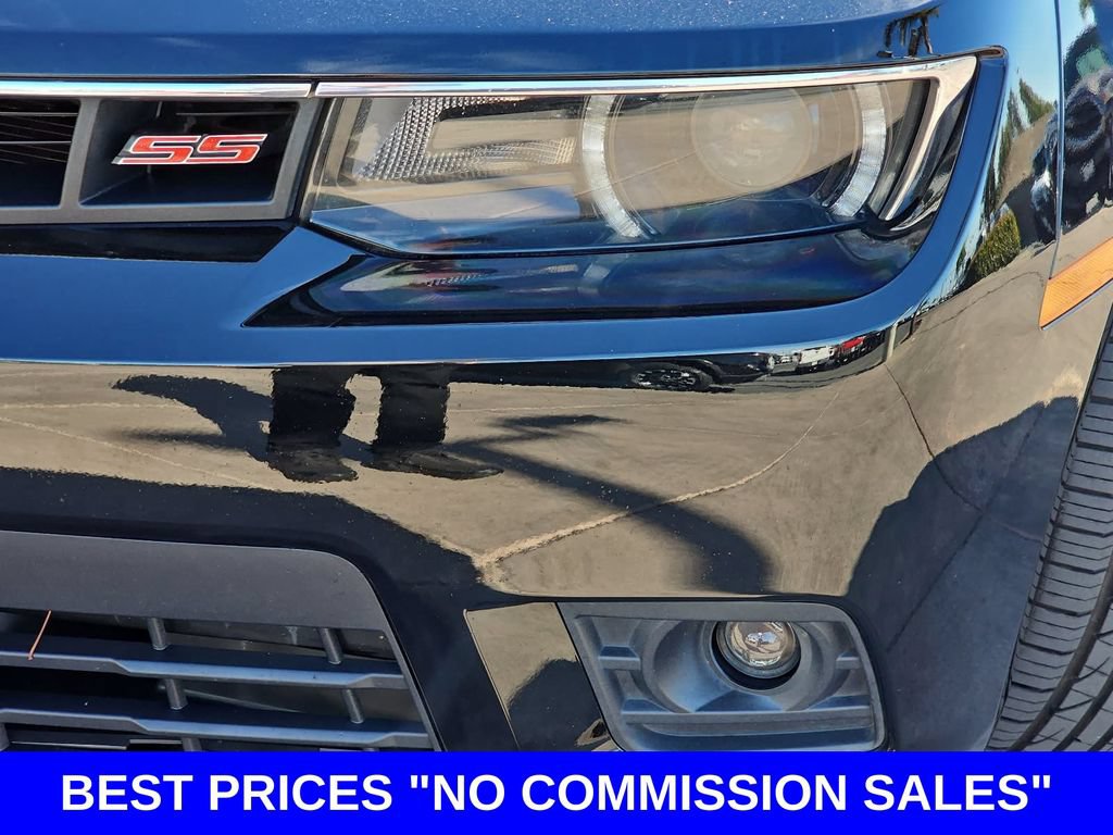 Used 2015 Chevrolet Camaro SS w/ RS Package RWD image 31