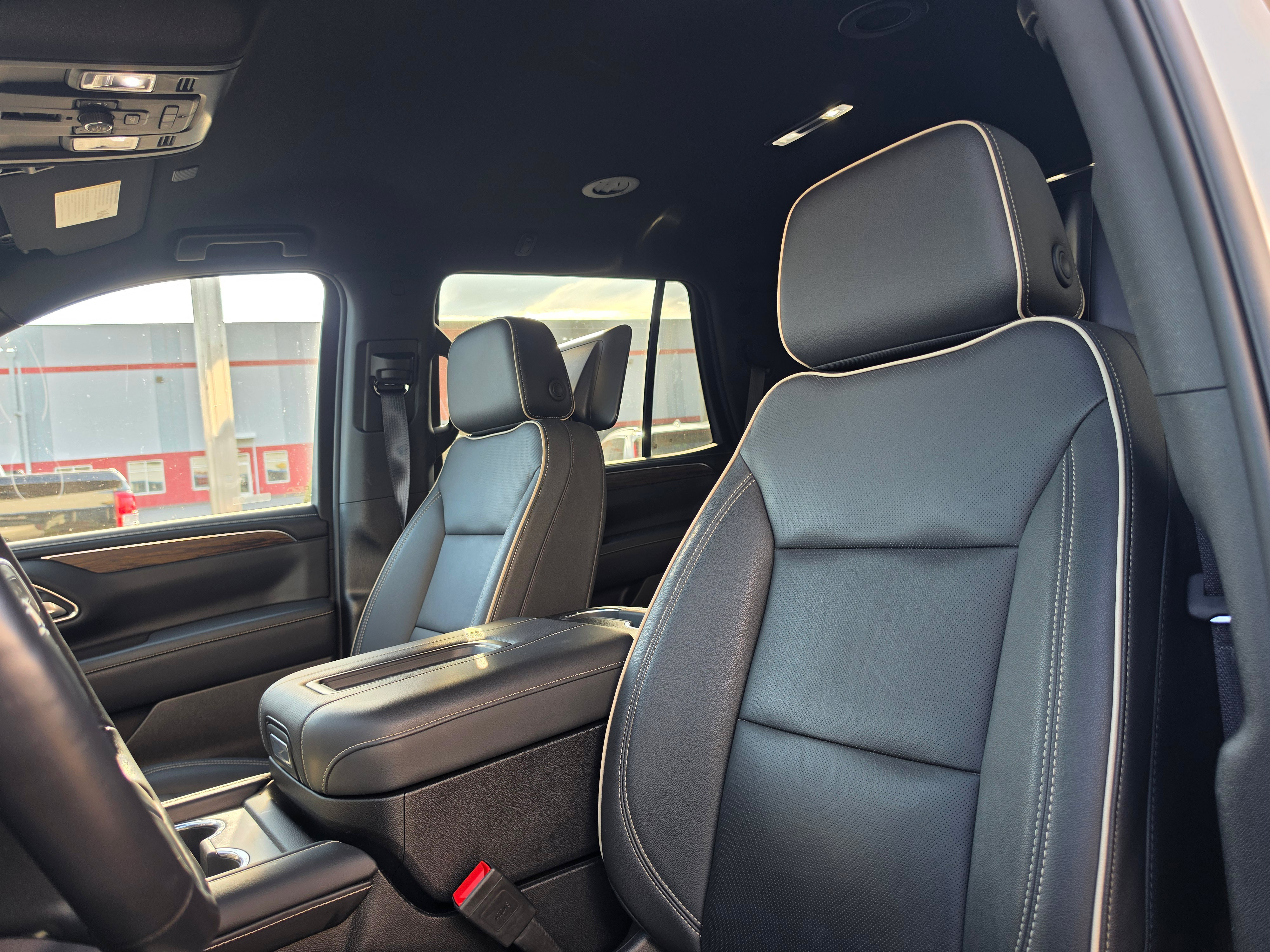 Used 2024 Chevrolet Tahoe Premier w/ Advanced Technology Package AWD/4WD image 11