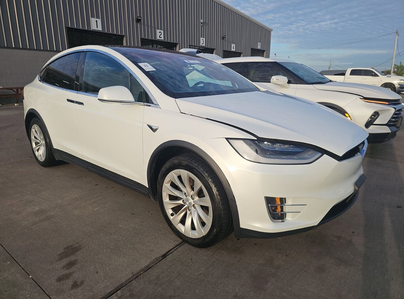 Used 2021 Tesla Model X Long Range AWD/4WD image 3