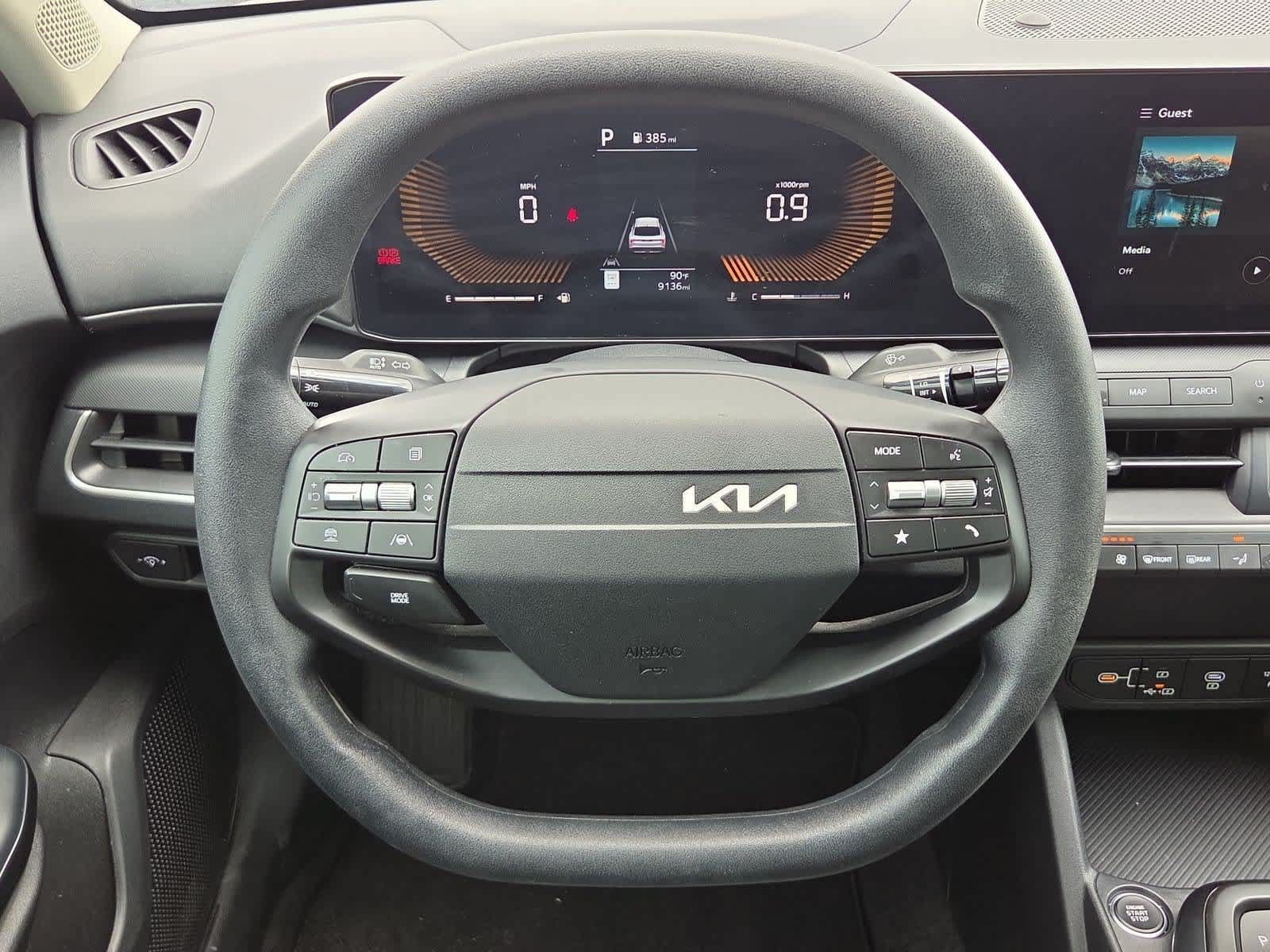 Certified 2025 Kia K4 FWD image 20