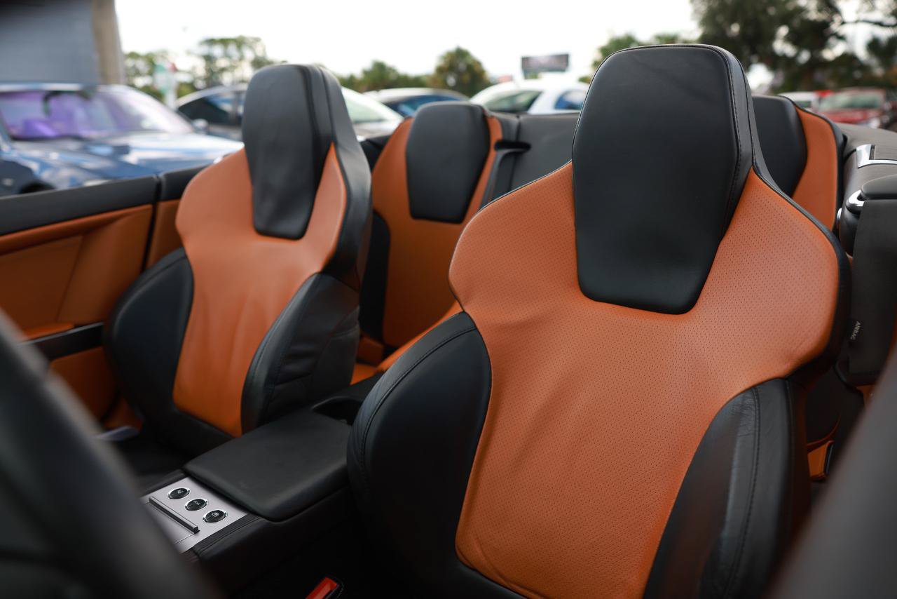 Used 2006 Aston Martin DB9 Volante RWD image 6