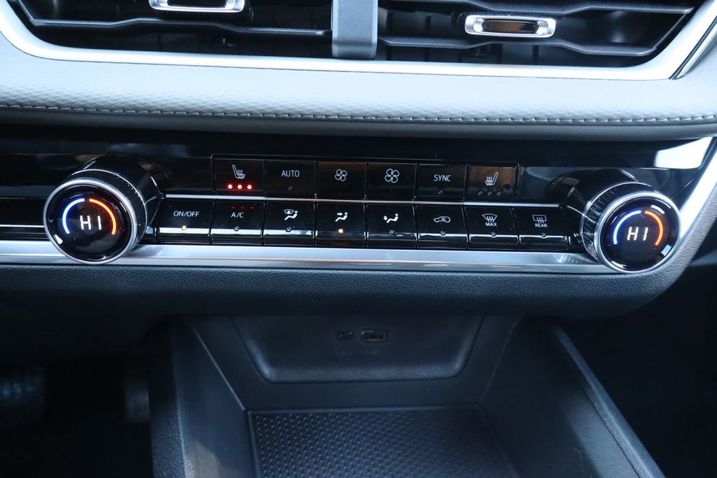 New 2026 Chevrolet Equinox LT w/ Convenience Package II image 13