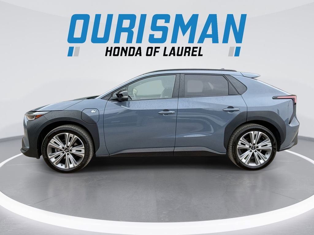 Used 2023 Subaru Solterra AWD image 5