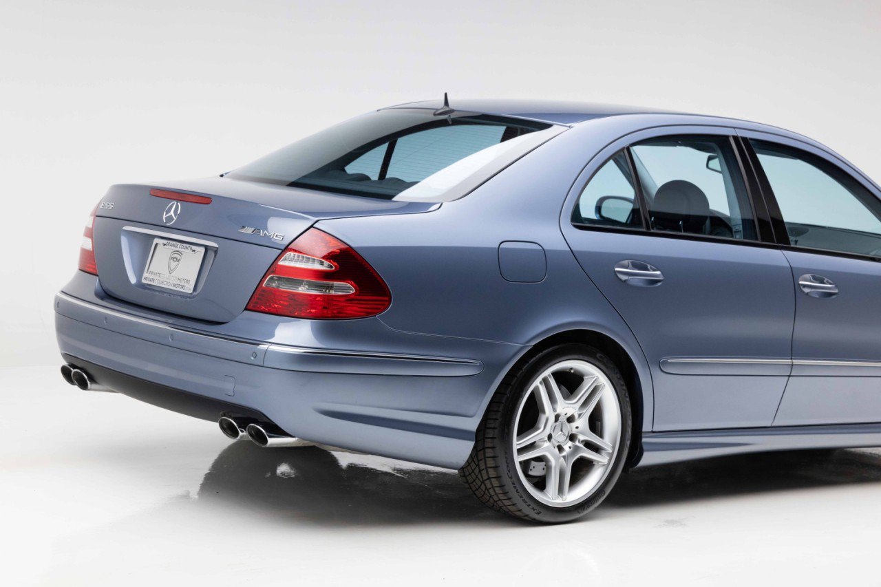 Used 2003 Mercedes-Benz E 55 AMG Sedan image 31