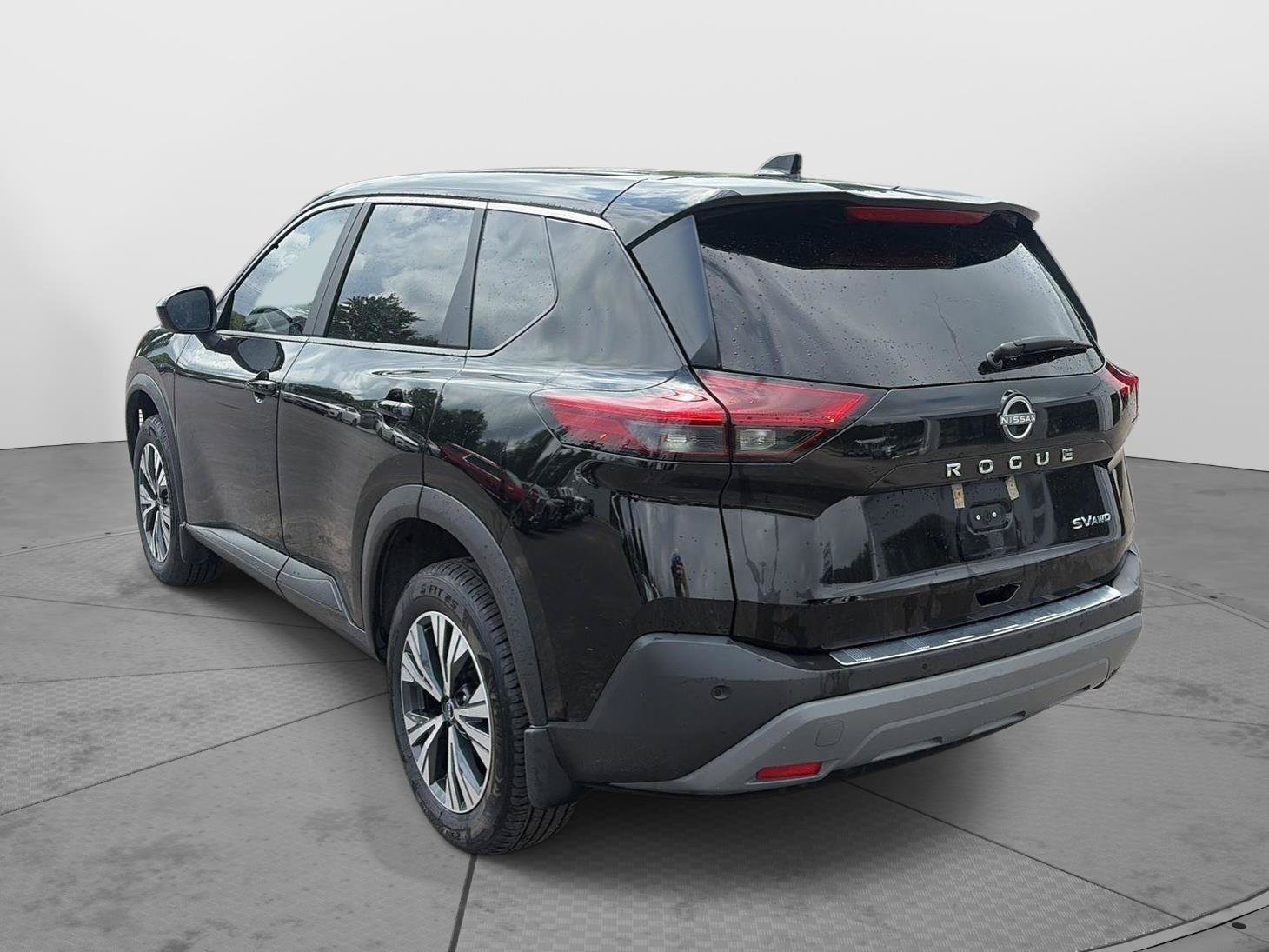 Used 2023 Nissan Rogue SV AWD/4WD image 7