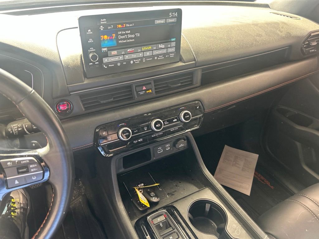 Used 2025 Honda Pilot TrailSport image 4