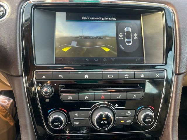 Used 2017 Jaguar XJ R-Sport image 26