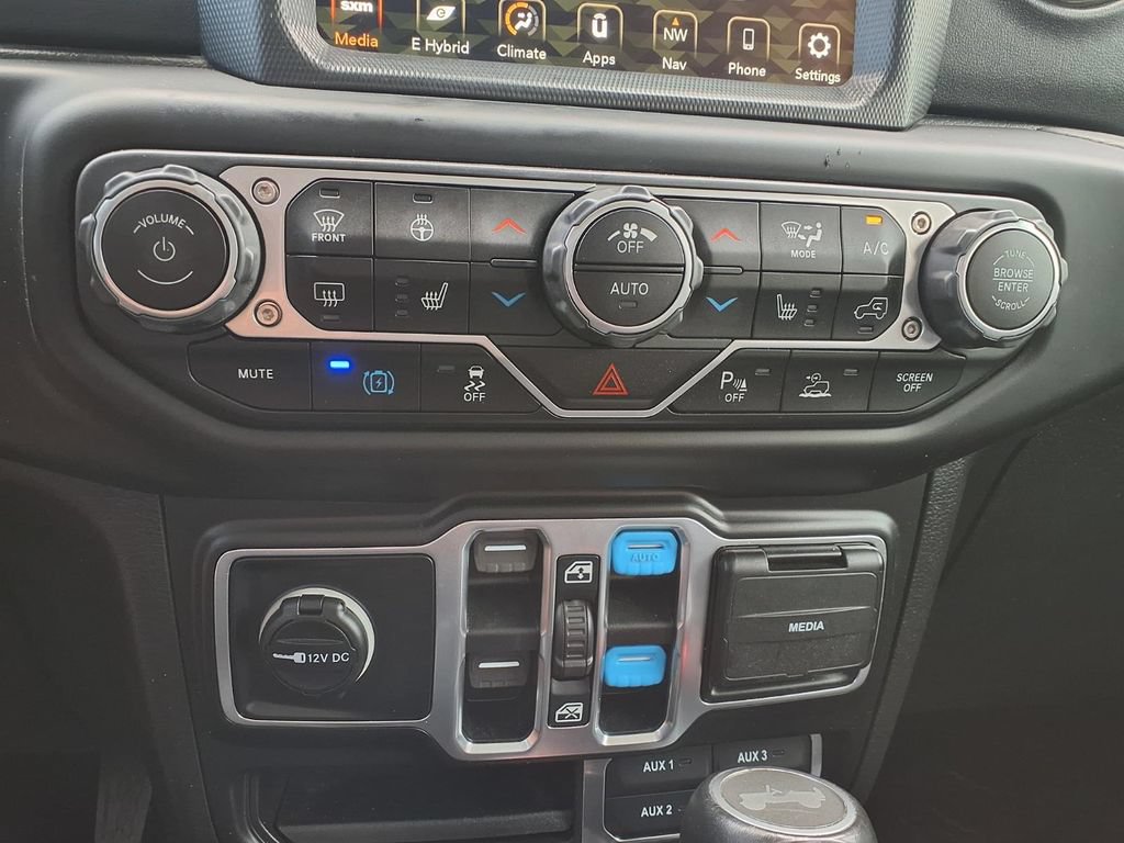 Used 2021 Jeep Wrangler Unlimited Sahara AWD/4WD image 29