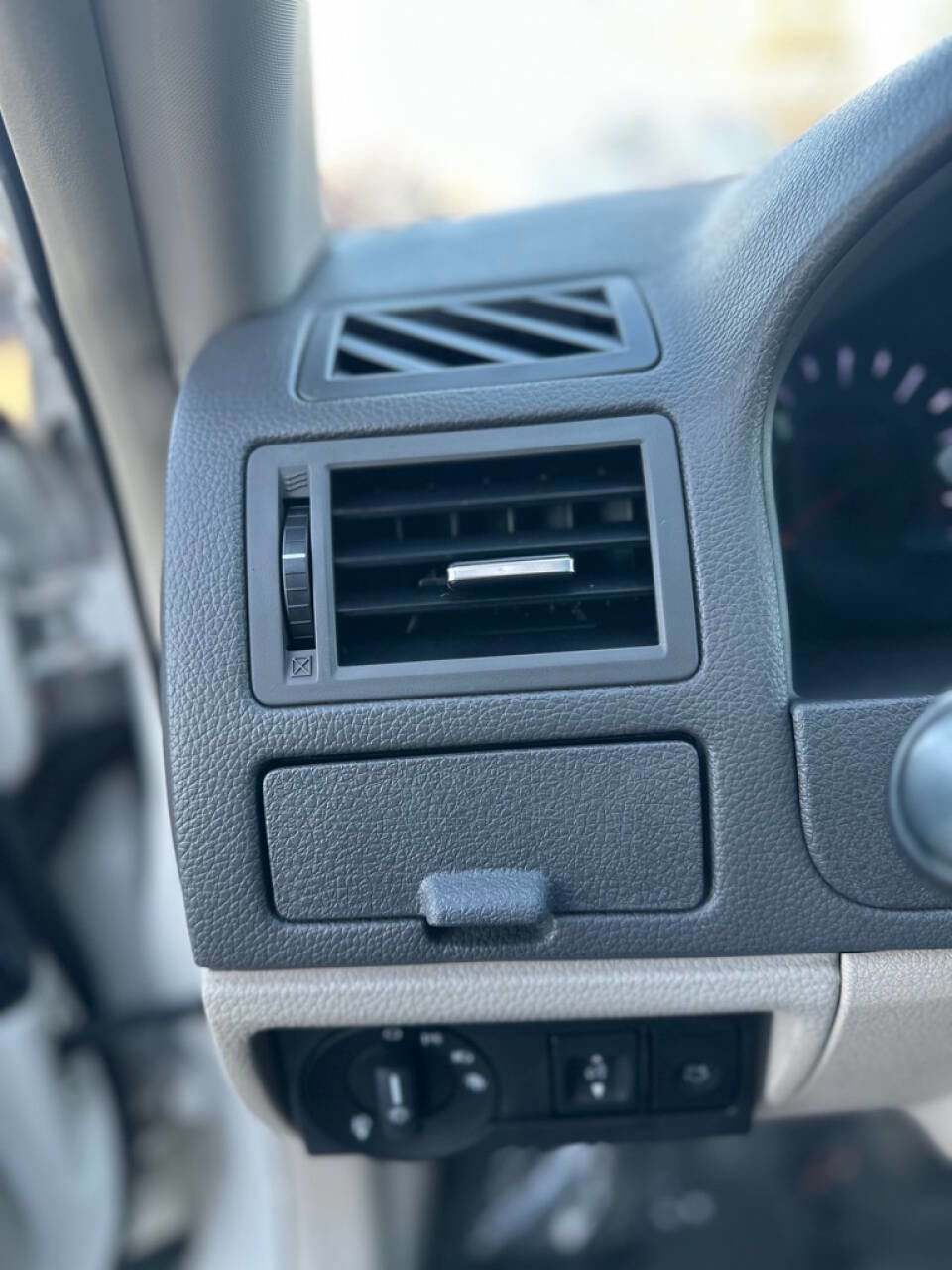 Used 2012 Ford Fusion SE image 15