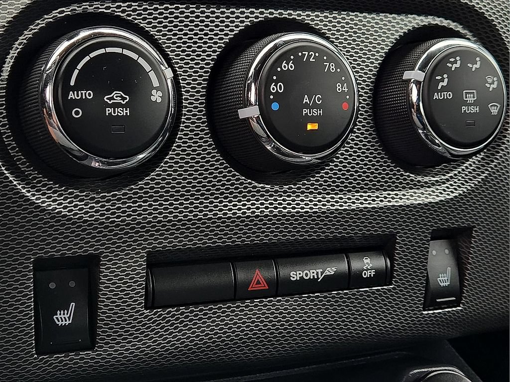 Used 2013 Dodge Challenger R/T Plus RWD image 14