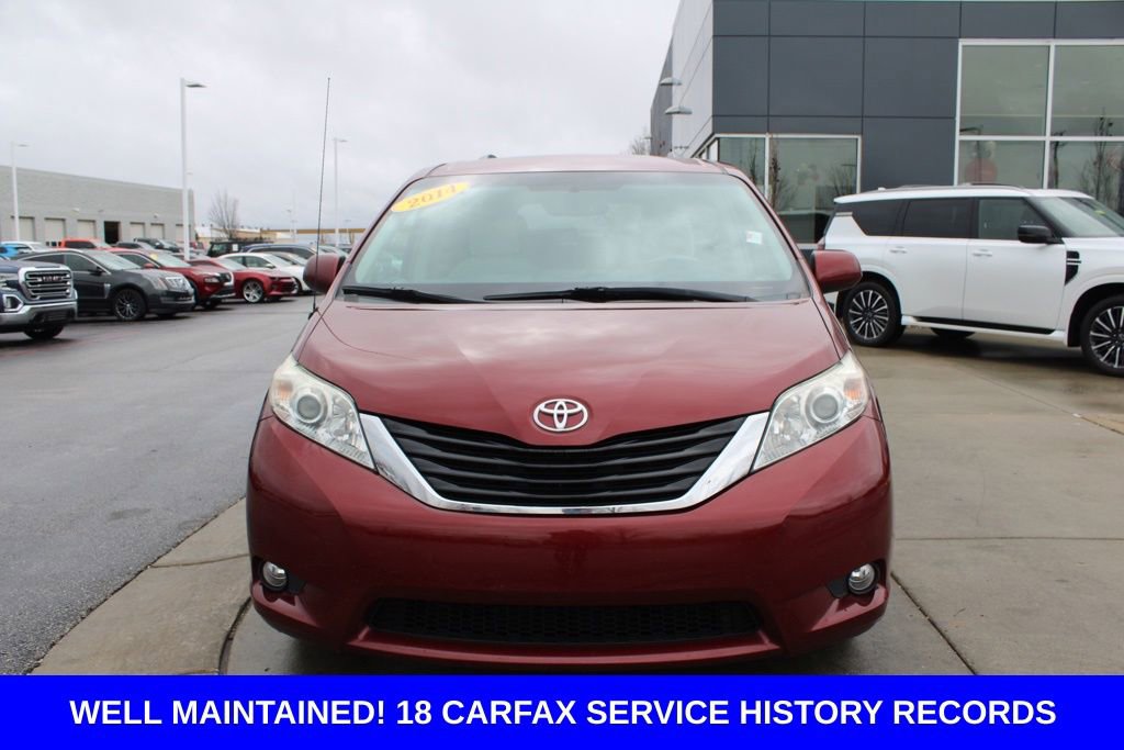 Used 2014 Toyota Sienna LE video 2