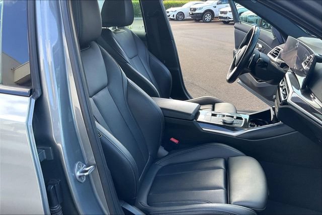 Used 2023 BMW 330i Sedan w/ M Sport Package RWD image 7
