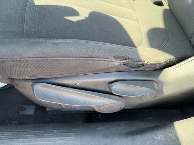 Used 2016 Chrysler 200 Limited image 18