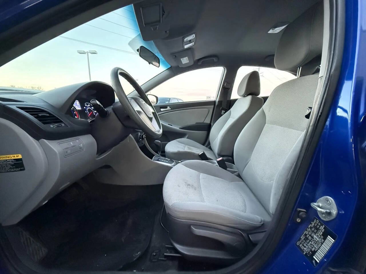 Used 2012 Hyundai Accent GLS image 7