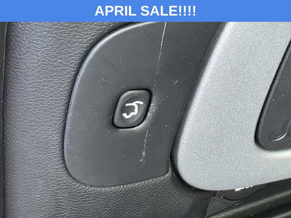 Used 2018 Jeep Cherokee Latitude Plus w/ Comfort/Convenience Group image 14