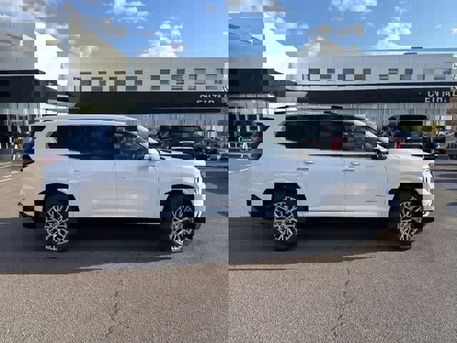 New 2026 GMC Acadia Denali w/ Super Cruise Package image 8