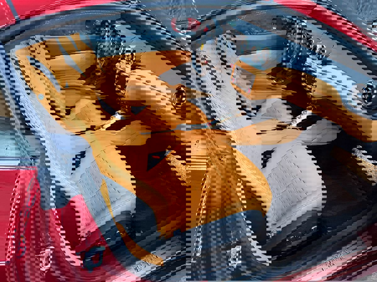 Used 2017 Ferrari California T image 20